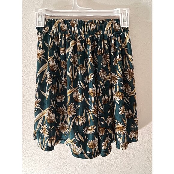 Flowy Floral Shorts - Picture 2 of 2